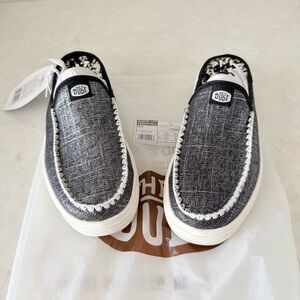 Hey Dude Austin Lift Essentials